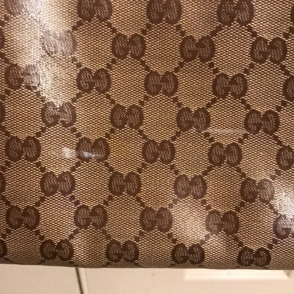 Authentic Gucci Crest bag - Picture 2 of 7
